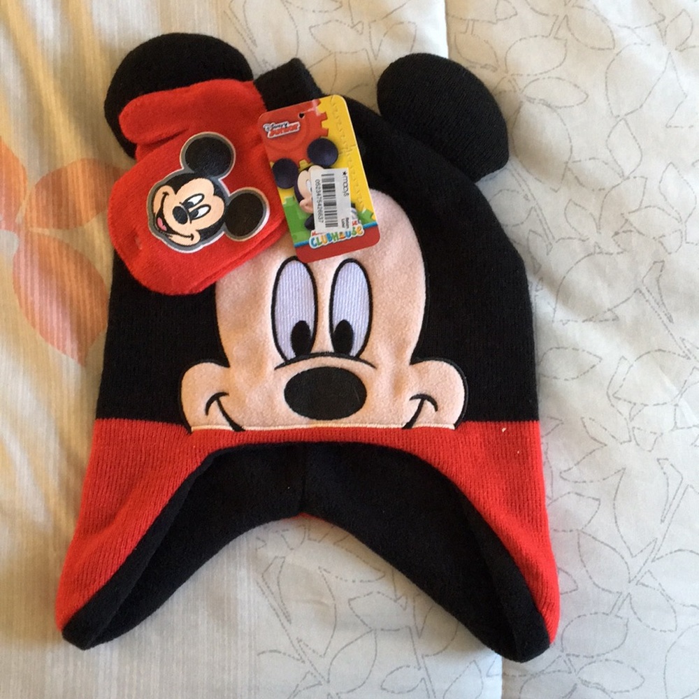 Mickey Mouse Hat & Glove Set
